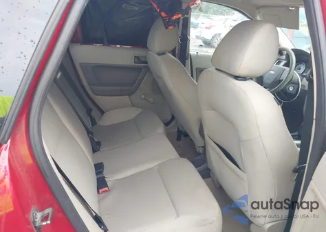 2011 Ford Focus S z USA, uszkodzony, nr VIN 1FAHP3EN7BW105810